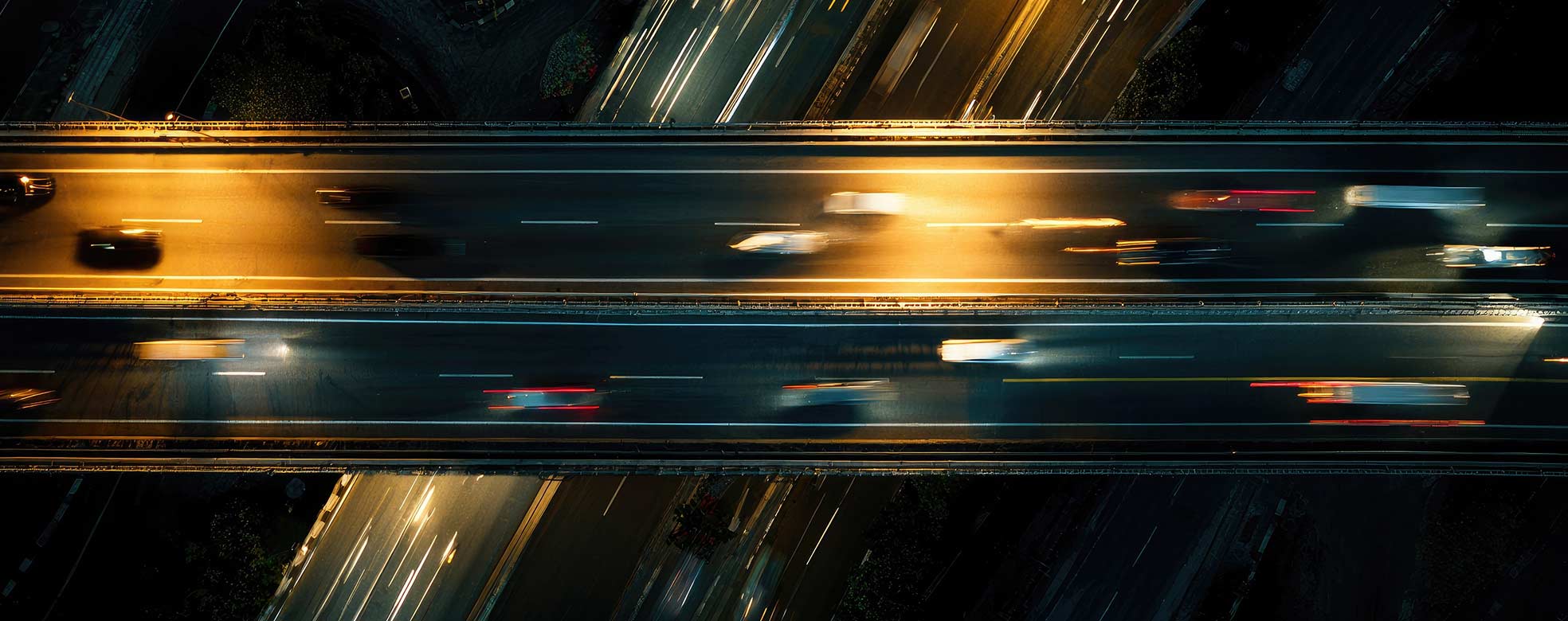 Autobahn bei Nacht