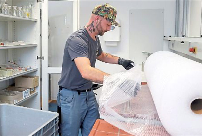Verpackung mit Luftpolsterfolie